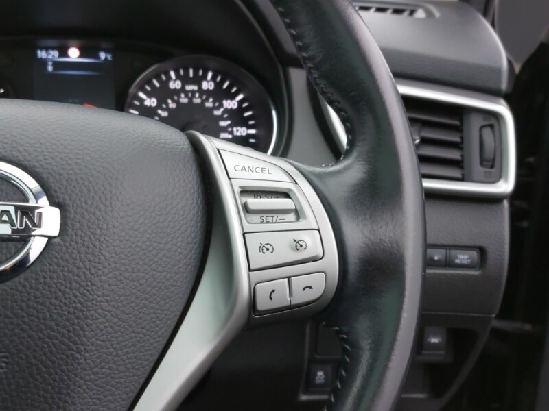 Used Nissan Qashqai 2017 for sale - 77265732: Photo 17