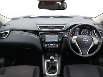 Used Nissan Qashqai 2017 for sale - 77265732: Photo