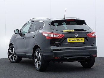 Used Nissan Qashqai 2017 for sale - 77265732: Photo