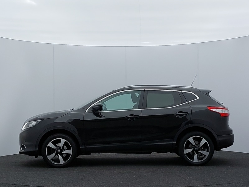 Used Nissan Qashqai 2017 for sale - 77265732: Photo 4