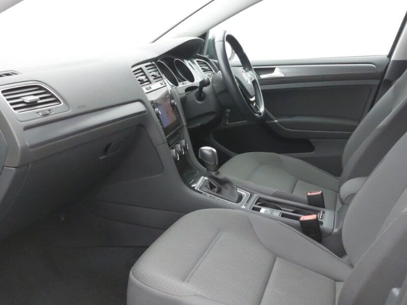 Used Volkswagen Golf 2020 for sale - 77975007: Photo 5