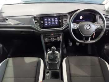 Used Volkswagen T-Roc 2018 for sale - 75055775: Photo