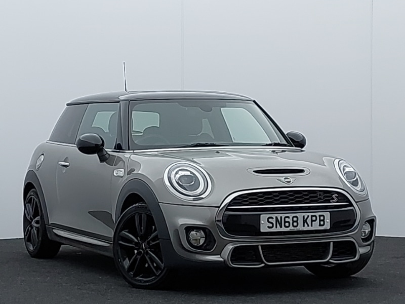 Used MINI Hatch 2019 for sale - 76397504: Photo 1