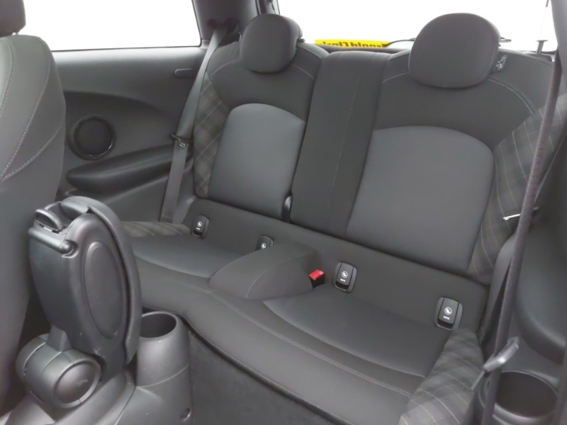 Used MINI Hatch 2019 for sale - 76397504: Photo 6