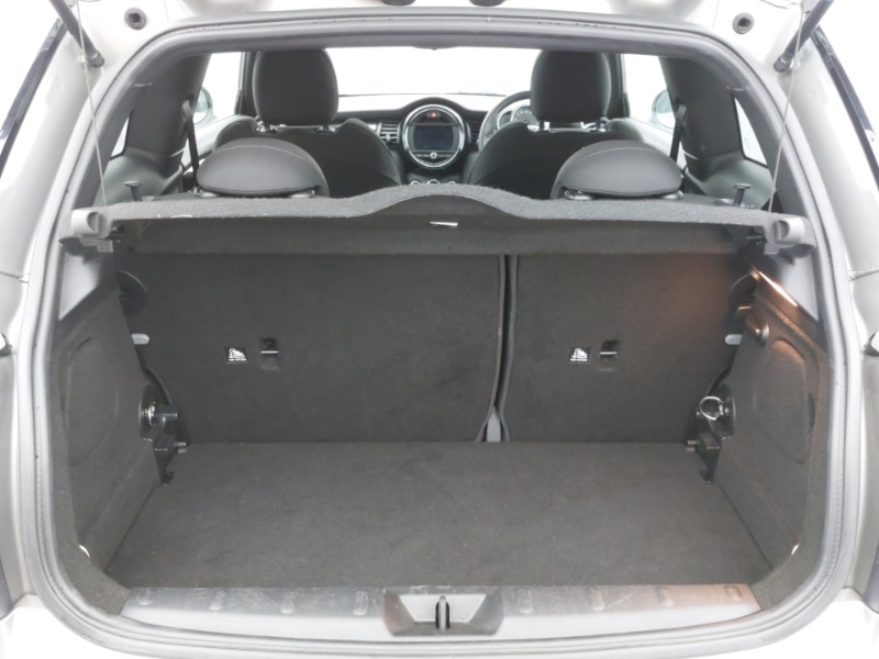 Used MINI Hatch 2019 for sale - 76397504: Photo 8