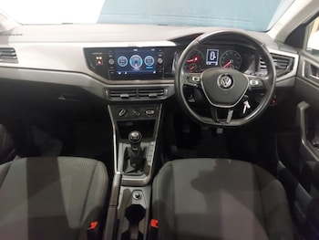 Used Volkswagen Polo 2018 for sale - 79517388: Photo