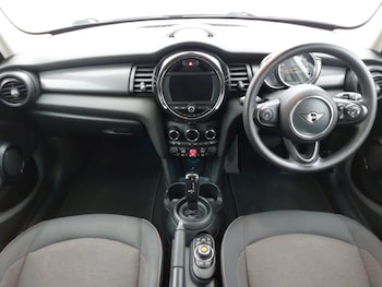 Used MINI Hatch 2021 for sale - 76431511: Photo