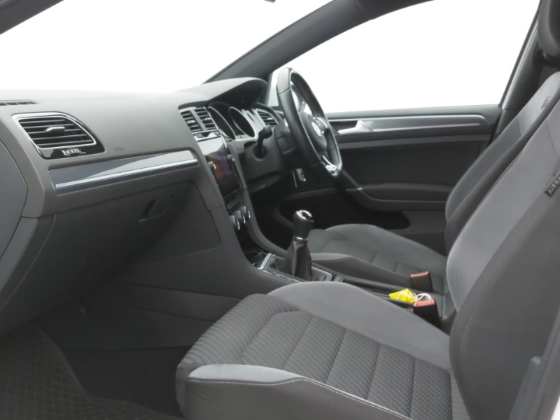 Used Volkswagen Golf 2020 for sale - 78061244: Photo 5