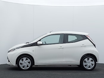 Used Toyota AYGO 2017 for sale - 79294327: Photo
