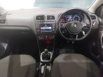 Used Volkswagen Polo 2017 for sale - 79517393: Photo