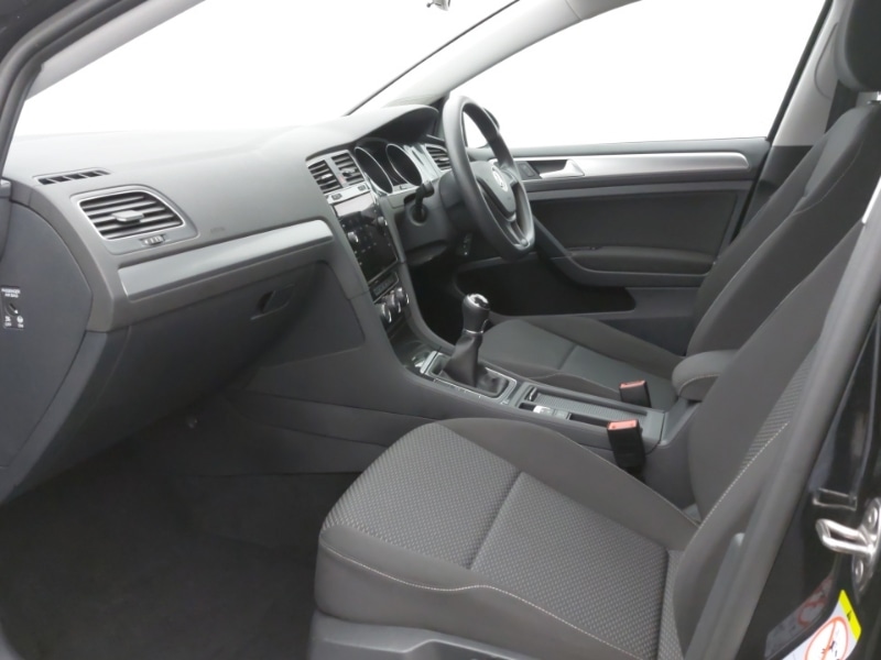 Used Volkswagen Golf 2018 for sale - 76408218: Photo 5