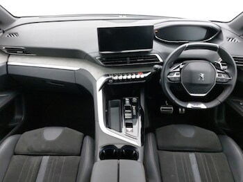 Used Peugeot 3008 2023 for sale - 76195602: Photo 2