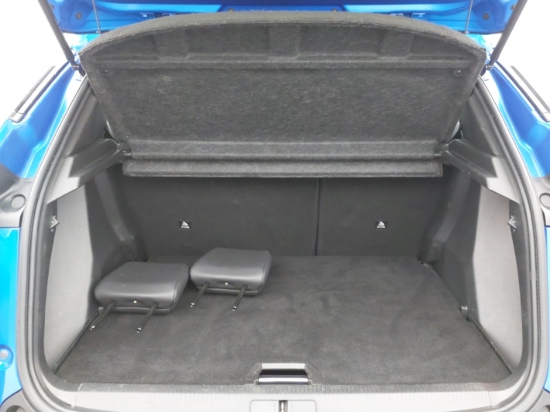 Used Peugeot 2008 2021 for sale - 76860485: Photo 8