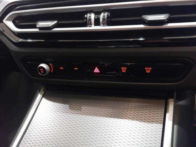 Used BMW 3 Series 2024 for sale - 75491876: Photo 18