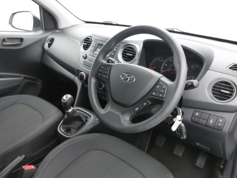 Used Hyundai i10 2017 for sale - 76393314: Photo 12