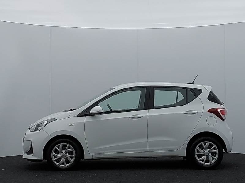 Used Hyundai i10 2017 for sale - 76393314: Photo 4