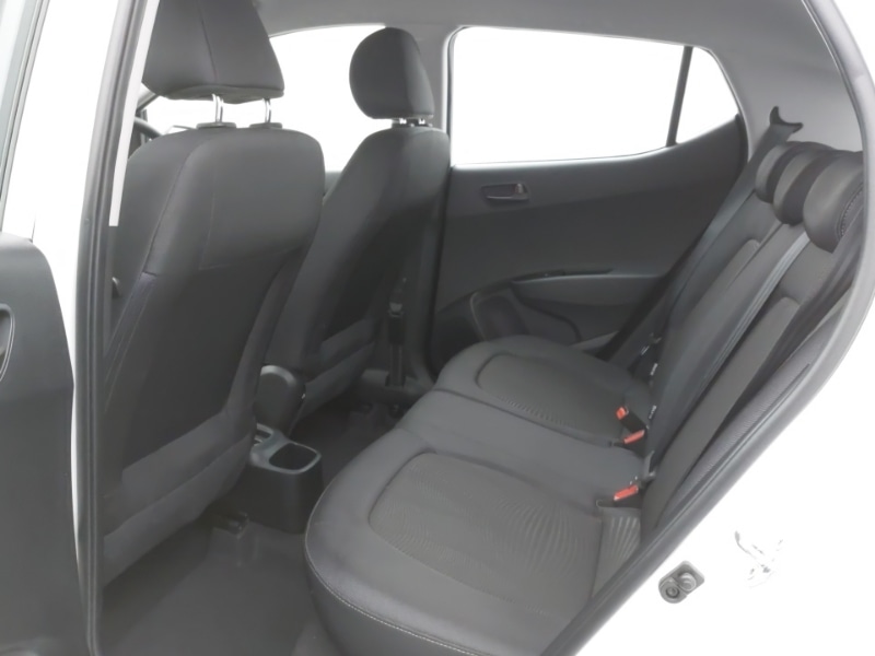 Used Hyundai i10 2017 for sale - 76393314: Photo 6