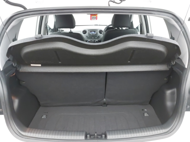 Used Hyundai i10 2017 for sale - 76393314: Photo 8