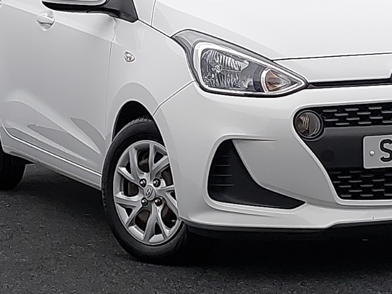 Used Hyundai i10 2017 for sale - 76393314: Photo 9