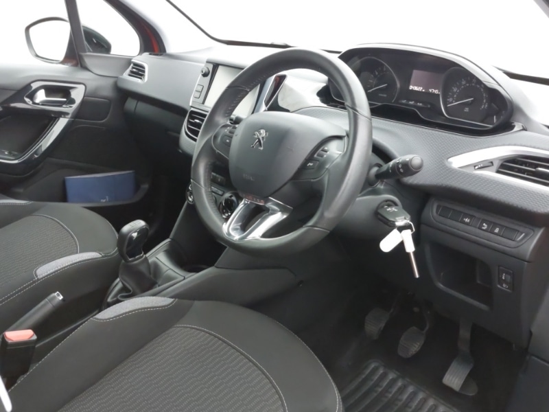 Used Peugeot 208 2016 for sale - 76567007: Photo 12