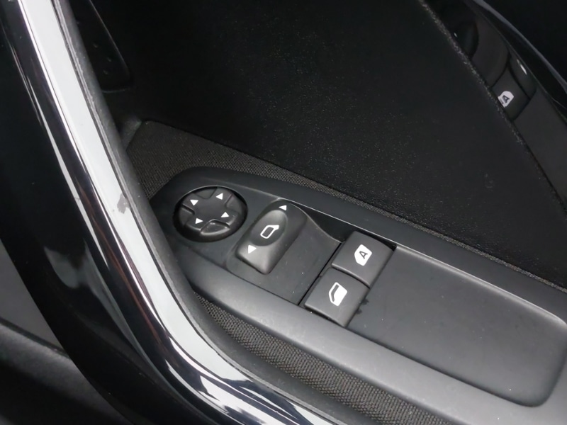 Used Peugeot 208 2016 for sale - 76567007: Photo 19