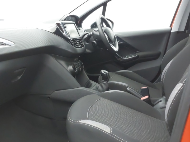 Used Peugeot 208 2016 for sale - 76567007: Photo 5