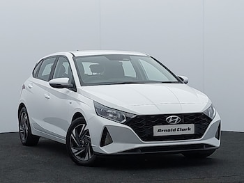 Used Hyundai i20 2023 for sale - 78669904: Photo