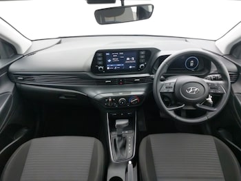 Used Hyundai i20 2023 for sale - 78669904: Photo