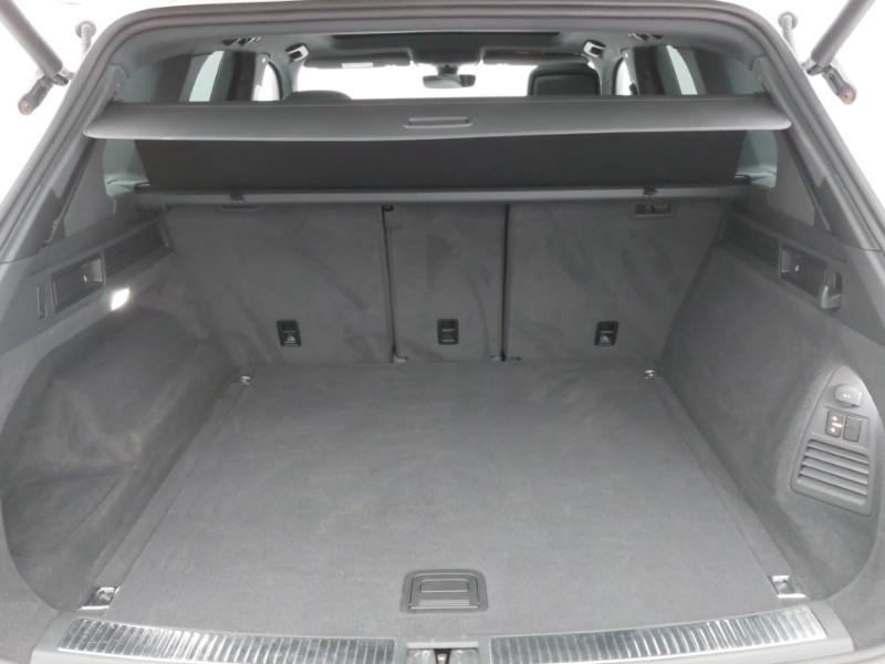 Used Volkswagen Touareg 2019 for sale - 76696018: Photo 8