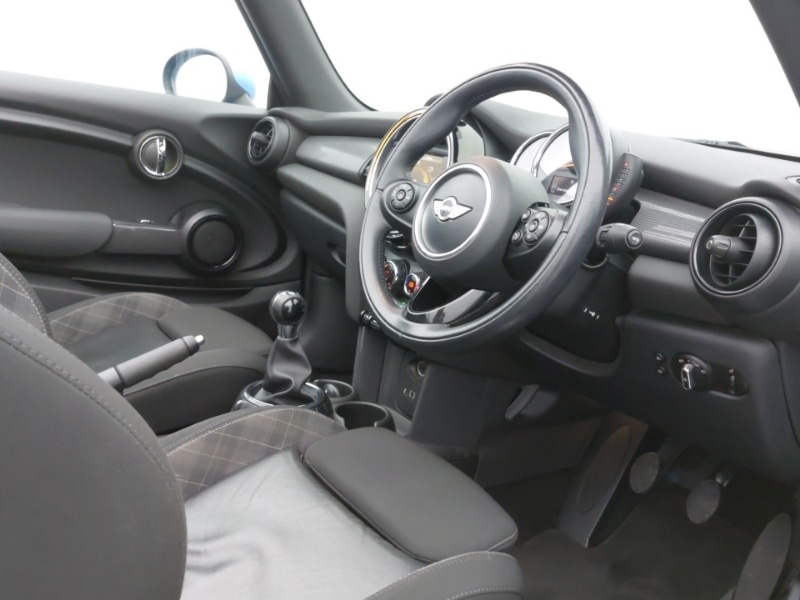 Used MINI Convertible 2016 for sale - 77154929: Photo 12