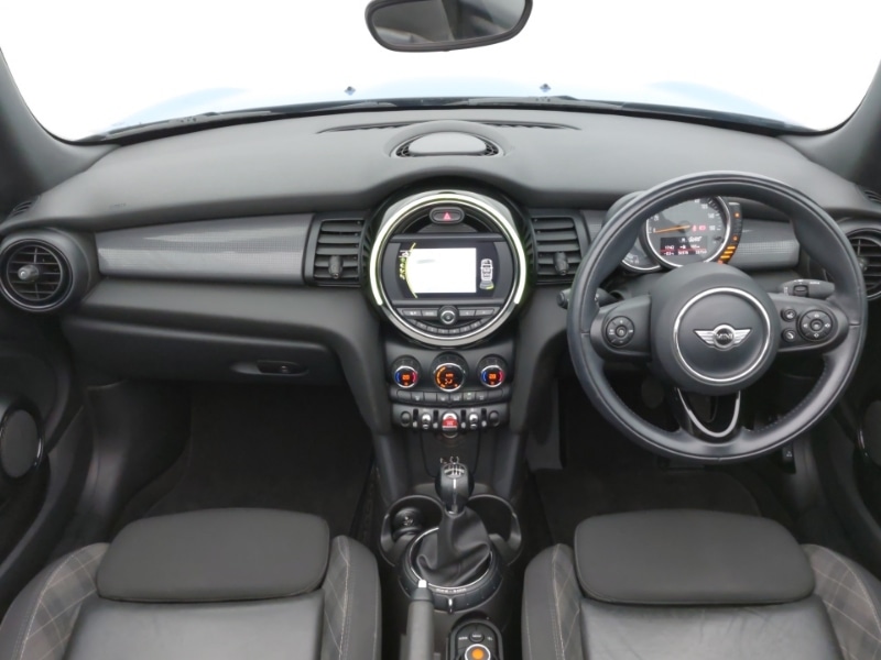 Used MINI Convertible 2016 for sale - 77154929: Photo 2