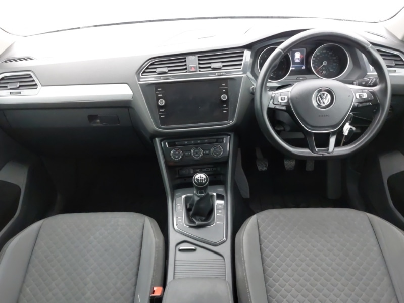 Used Volkswagen Tiguan 2017 for sale - 76397501: Photo 2