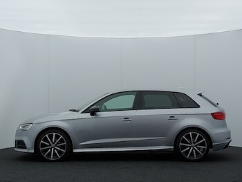 Used Audi A3 2018 for sale - 77000015: Photo