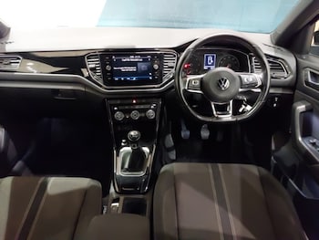 Used Volkswagen T-Roc 2021 for sale - 78411356: Photo