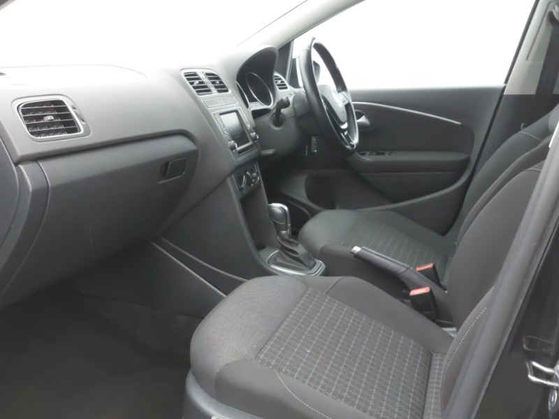 Used Volkswagen Polo 2017 for sale - 77777195: Photo 5