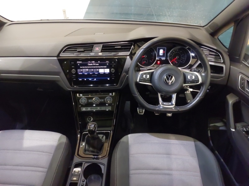 Used Volkswagen Touran 2020 for sale - 76875492: Photo 2
