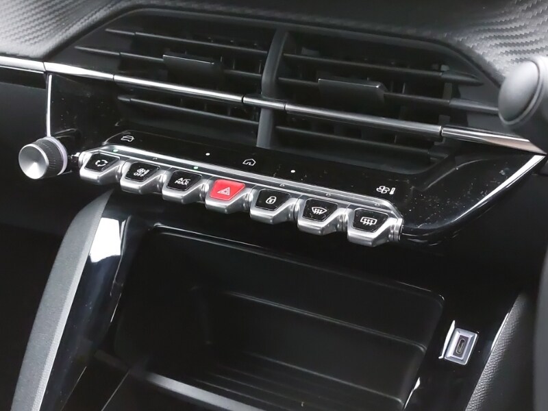 Used Peugeot 2008 2023 for sale - 78066061: Photo 15