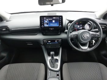 Used Toyota Yaris 2023 for sale - 78065786: Photo