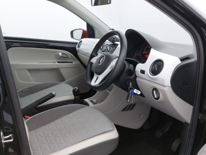 Used Volkswagen up! 2017 for sale - 77999350: Photo 12