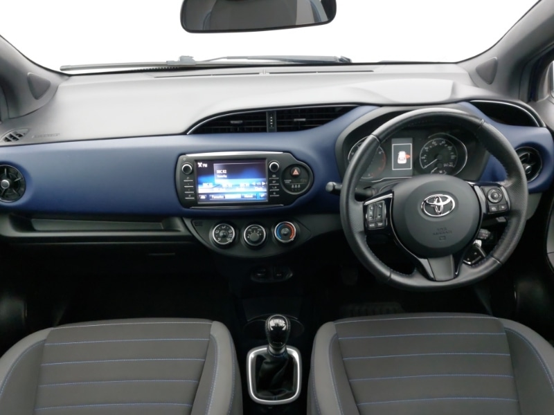 Used Toyota Yaris 2018 for sale - 77889474: Photo 2