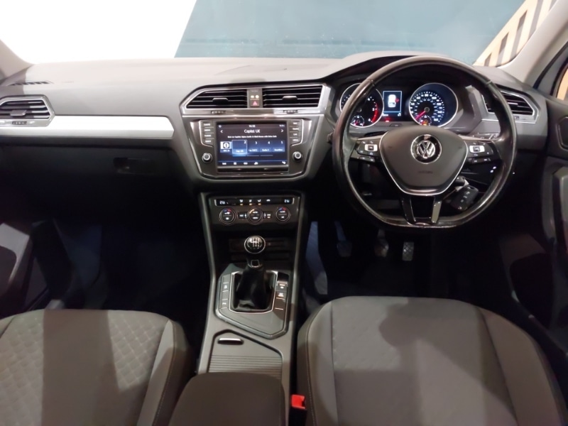 Used Volkswagen Tiguan 2017 for sale - 77548893: Photo 2