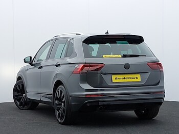 Used Volkswagen Tiguan 2017 for sale - 77228900: Photo