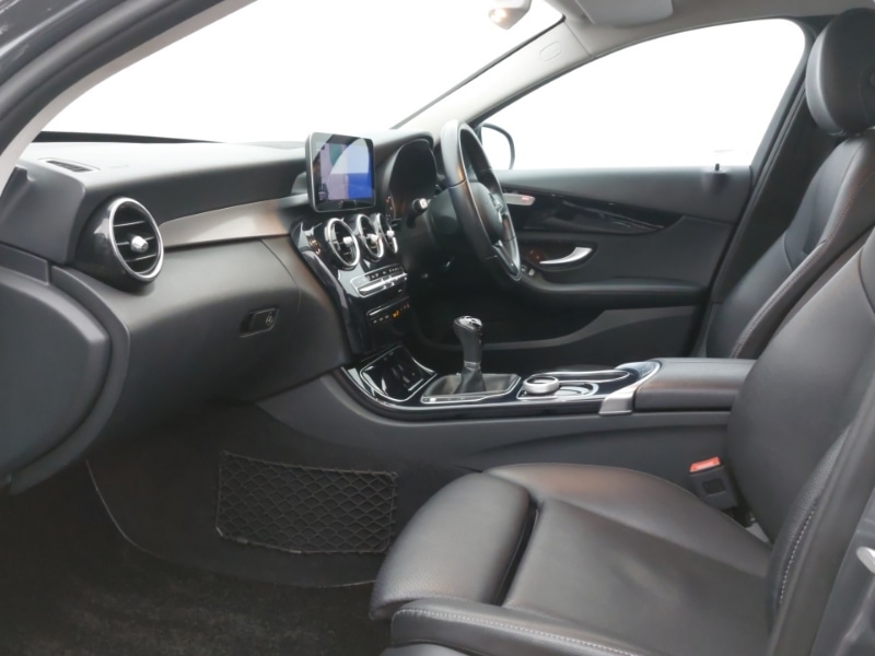 Used Mercedes-Benz C Class 2019 for sale - 78065797: Photo 5