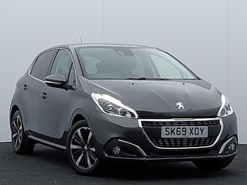 Peugeot - 208
