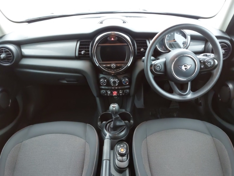 Used MINI Hatch 2018 for sale - 76414690: Photo 2