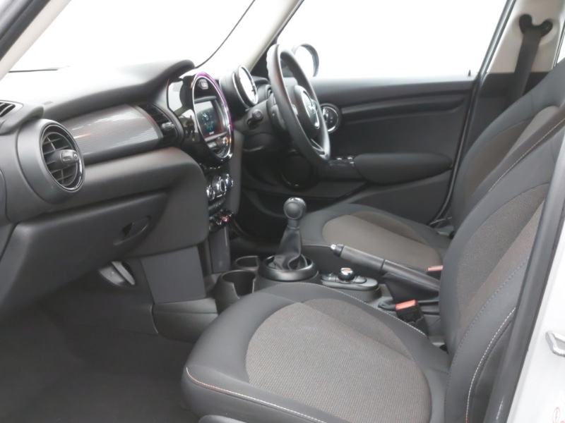 Used MINI Hatch 2018 for sale - 76414690: Photo 5