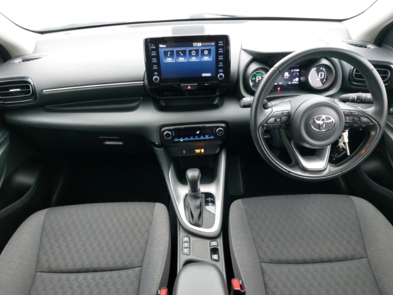 Used Toyota Yaris 2023 for sale - 76160824: Photo 2