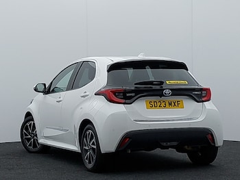 Used Toyota Yaris 2023 for sale - 76160824: Photo 3
