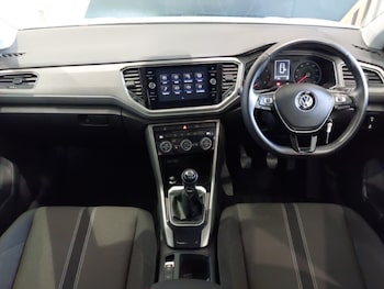 Used Volkswagen T-Roc 2020 for sale - 75595014: Photo
