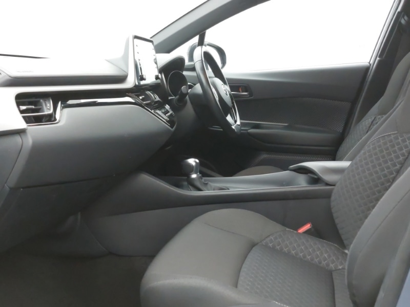 Used Toyota C-HR 2020 for sale - 77366693: Photo 5